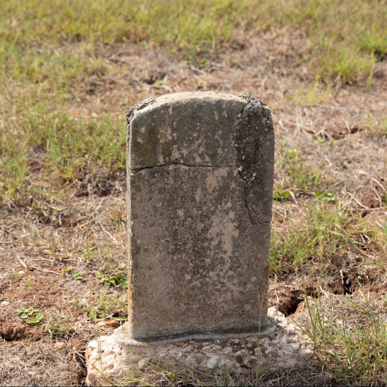 Pre-Restoration of F. W. Clifford's gravestone in 2023