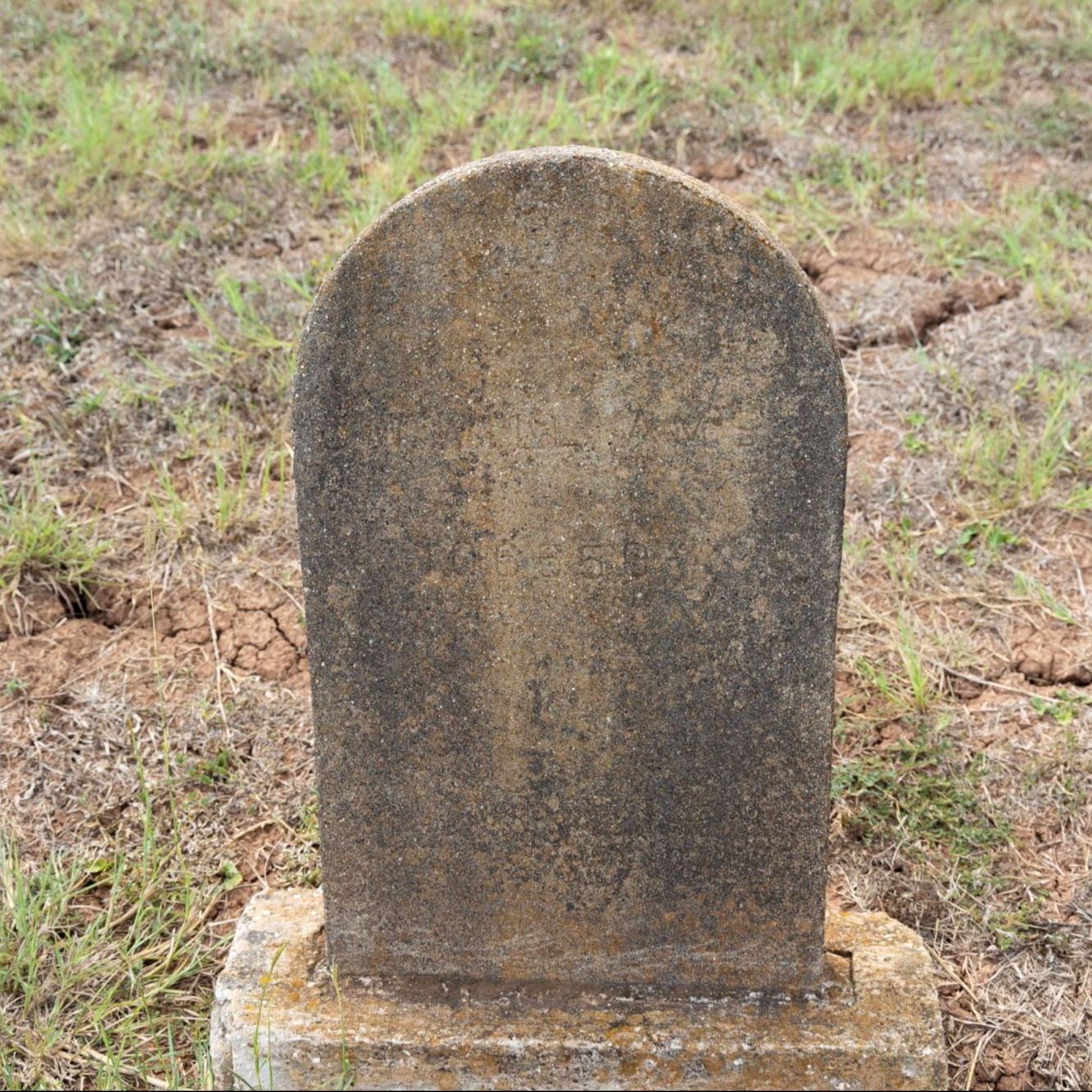 Pre-Restoration of J. W. Williams's gravestone in 2023